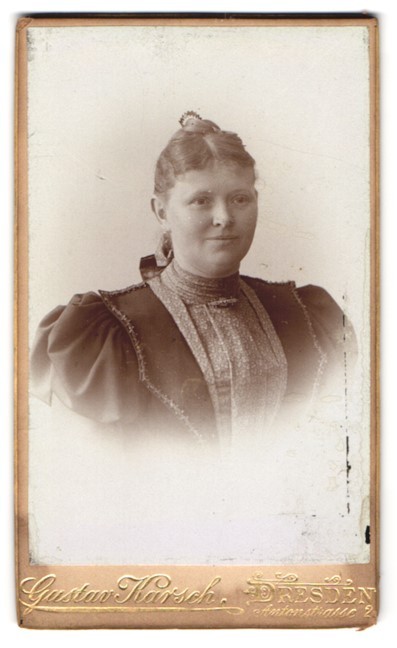 Photograph Gustav Karsch, Dresden, Antonstraße 2, portrait of a lady in elegant