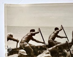ALFRED EISENSTAEDT Orig. 1950s Photo «Rowing Tribes Unloading Cocoa, Ghana»
