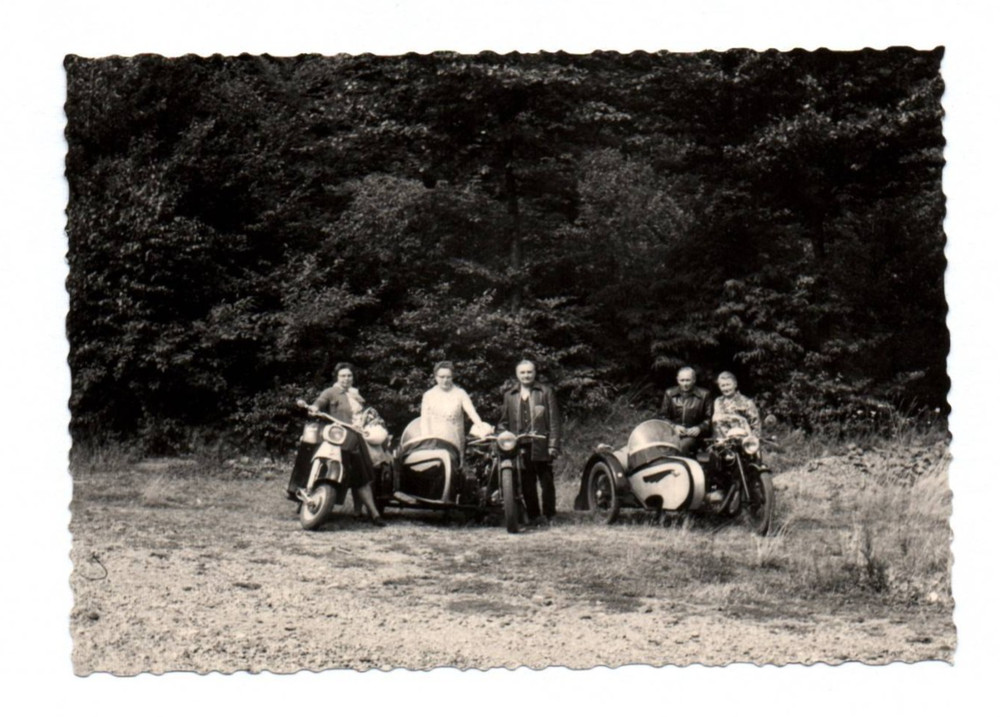 2x Old Photo Vintage Motorcycles Men Women with Sidecar Motorcycle