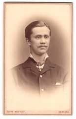 Photograph Georg Wolf & Co., Hamburg, Alstertwiete 8, Günter Stengel in suit M