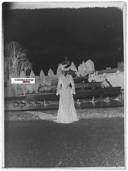 Versailles, Woman in Dress, Glass Plate Photo Negative Black & White 9×12 cm