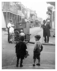 Vintage Silver Halide Photo Children Watch Hurdy Gurdy Organ Grinder New Orleans