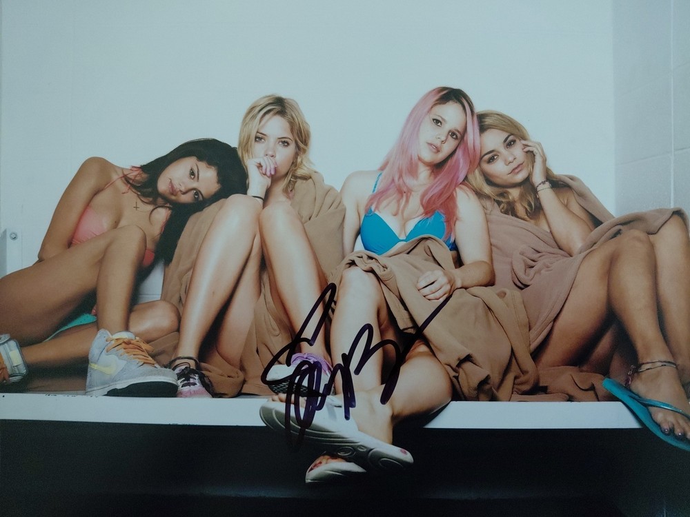 ASHLEY BENSON **** Actress, Spring Breakers Hand Signed 8×10 Autograph COA
