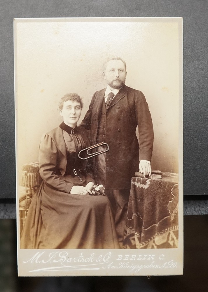 Photo portrait CDV KAB Berlin businessman woman book professor teacher royal grave