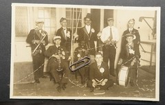 Photo Portrait Carnival Cologne Masquerade Ball Costume Musician Accordion Chapel Youth