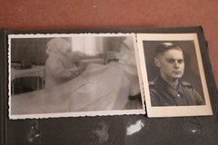 Reste eines Albums 55 Fotos – Soldaten, Ärzte, OP, Pimpfe, Badegäste, Sport usw.