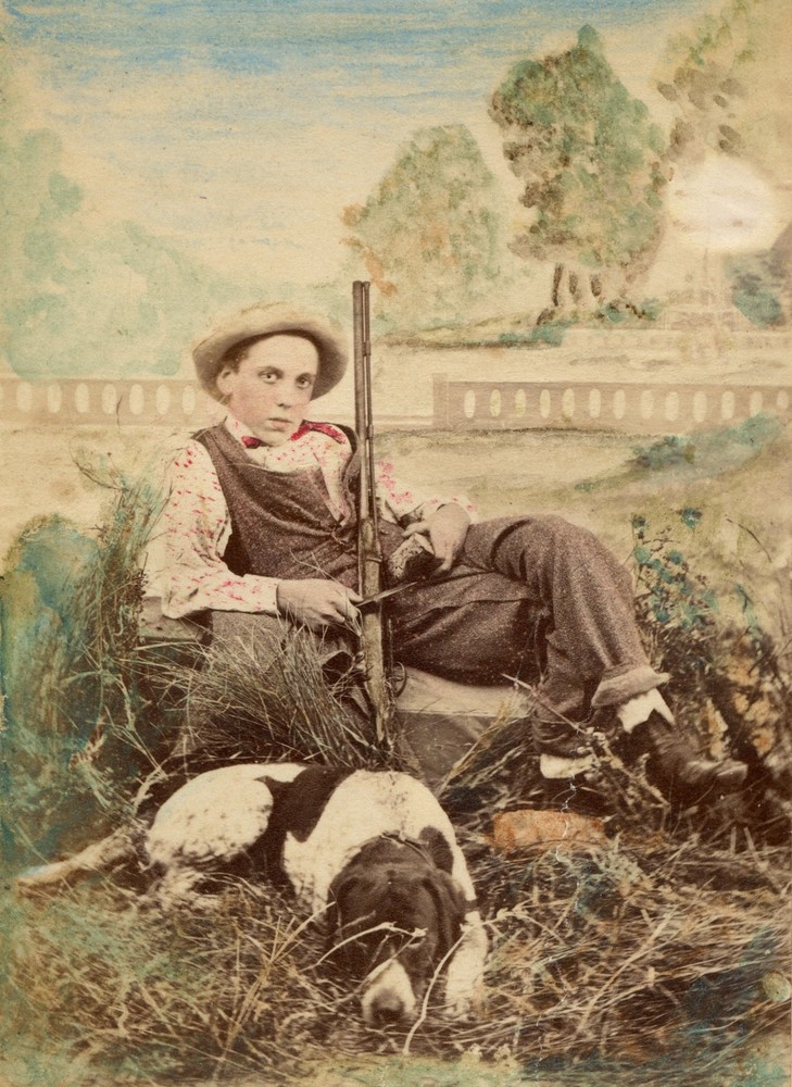 Rare painterly Italian cabinet card: boy with rifle, albumen photo c. 1880