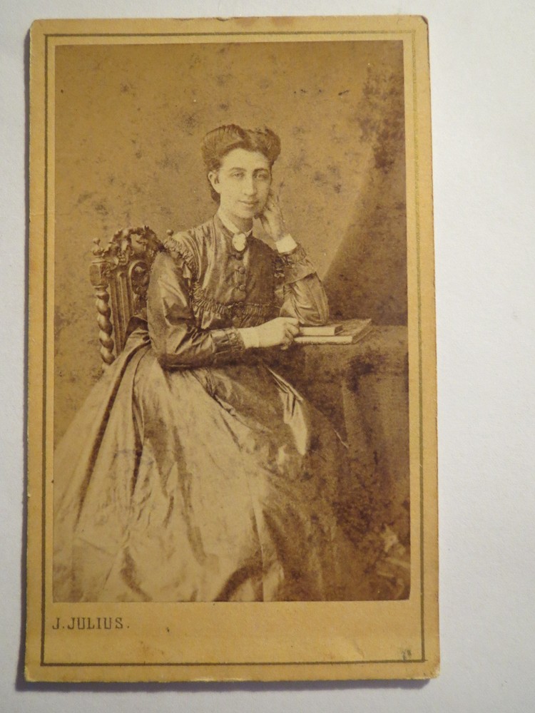Hamburg – 1866 – Seated Woman in Dress – Portrait / CDV