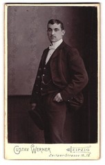 Photograph Gustav Werner, Leipzig, Zeitzer-Strasse 16-18, student in elegant