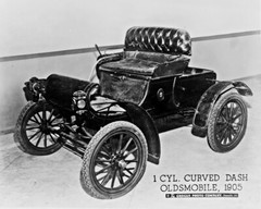 New Photo: 1905 Curved Dash Oldsmobile, 1st Mass-Produced Automobile – 6 Sizes!