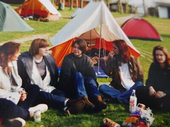 «ABIFEIER»: PHOTO, COLOR PHOTOGRAPHY, PARTY, SCHOOLGIRLS, HAMBURG, TENTS, LADIES!
