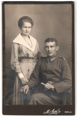 Photograph M. Appel, Berlin, Neue Königstraße 2, soldier in uniform with squinting