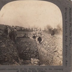 0933. Stereoview. FRENCH TROOPS RESTING AFTER A COMBAT WITH «FRITZ».