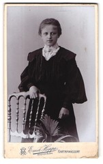 Photograph Emil Hoppe, Hartmannsdorf, portrait young lady in black dress