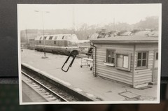 Photo GDR station 1967 Erfurt diesel locomotive track steam rail V180 hut building