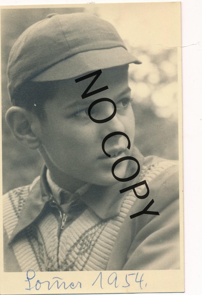 Photo of a young handsome boy 1954 X108