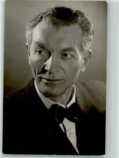 38152348 – 1000 Moabit portrait of Arthur Laue place according to photographer Robert Thiel