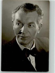 38152348 – 1000 Moabit portrait of Arthur Laue place according to photographer Robert Thiel