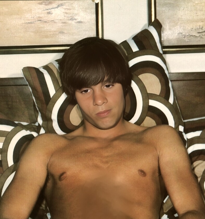 VINTAGE MALE PORTRAIT #0523-451 -KEN HOFFMAN 1979 -free shipping USA