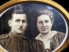 Antique Photograph Pair Back Glass in Real Wood Frame Nostalgic Beautiful 45x35cm