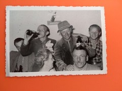 Photo old antique men drinking beer bear beer Herma-Cola men beer party old photo