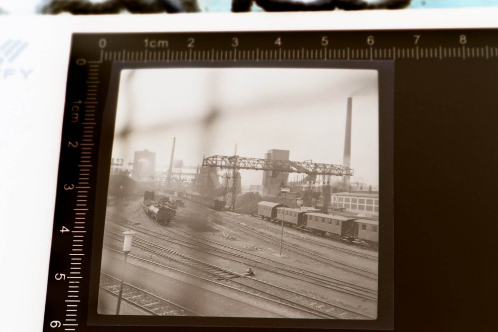 altes Negativ – Güterbahnhof – Waggons – Steinkohle ? 30er Jahre – Ort ?