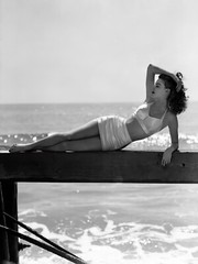 Ava Gardner RARE pinup swimsuit photo c. 1943, reprint – multiple sizes:873