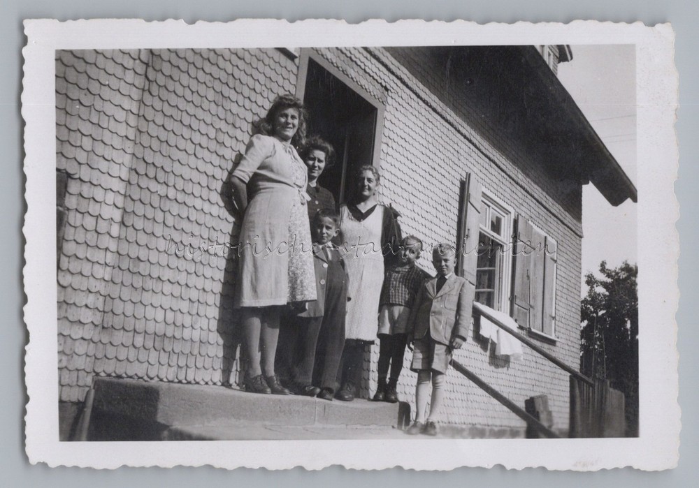 Dobel LK Calw 1944 – Family in Front of Residence – Old Photo 1940s