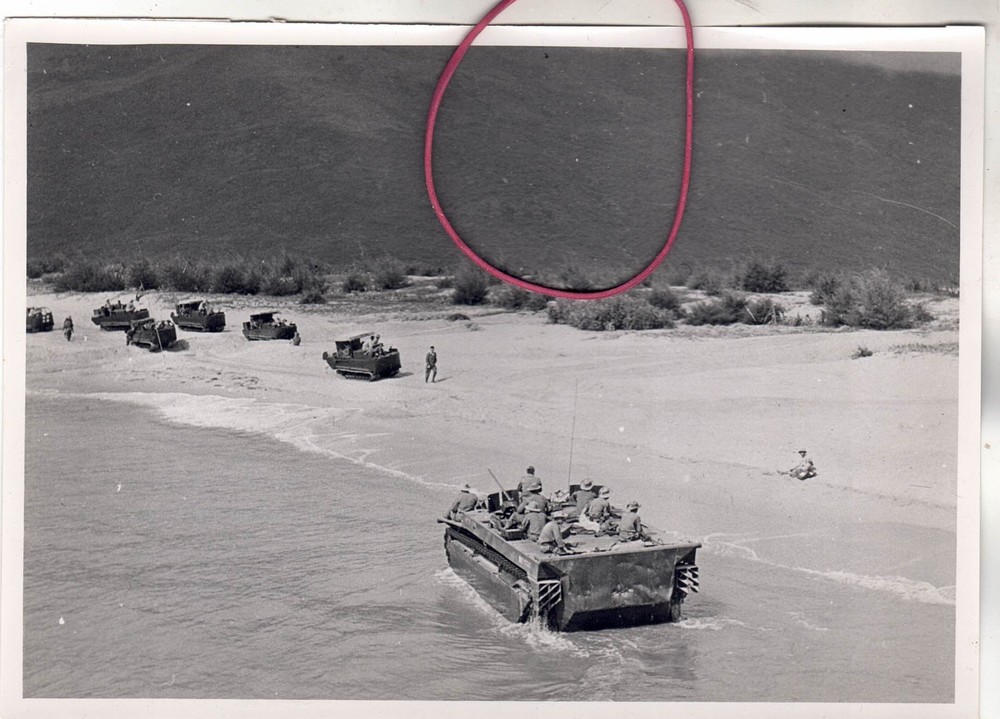 PHOTO PHOTO FRENCH TANK MANEUVER IN CAP ST JACQUES SOUTH VIETNAM INDOCHINA