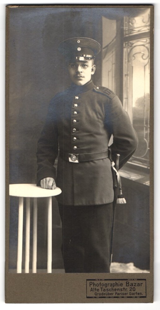 Photography bazaar, Wroclaw, old Taschenstr. 20, Soldier Rgt. 177 in uniform m. S