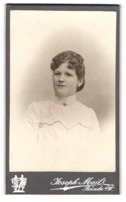 Photograph Joseph Maile, Frets I.W., beautiful young woman in white embroidered
