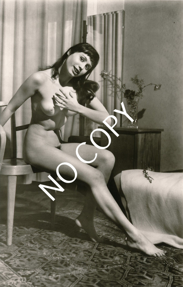 Photo pretty young woman nude art photographer unique around 1960 X177
