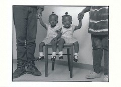 Mary Ellen Mark, 9. «Vashira & Tashira..», Postcard, Postcard