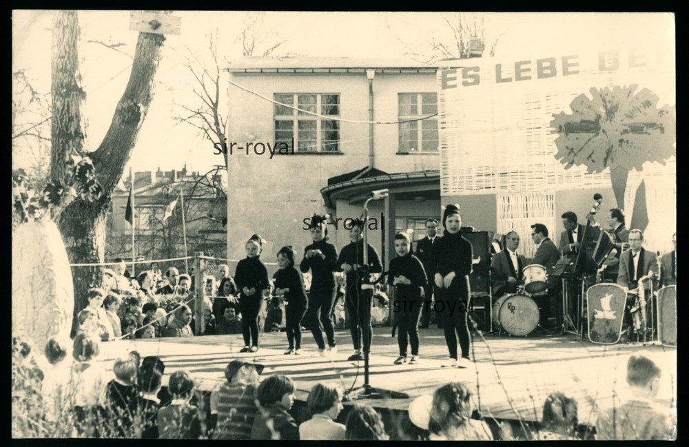 1966 – Children Dancing in Celebration of Socialism – GDR 1960s – Photo Postcard 14x9cm