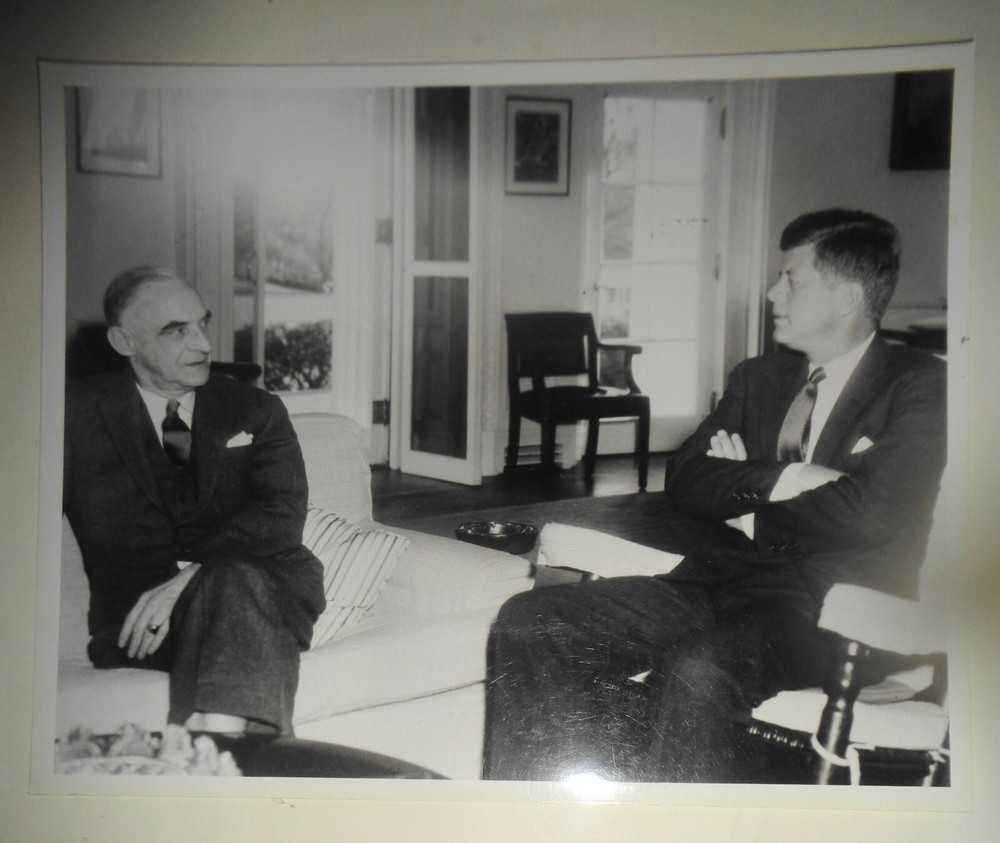 1962 President Kennedy Photo – Oval Office : On Berlin, with General Lucius Clay