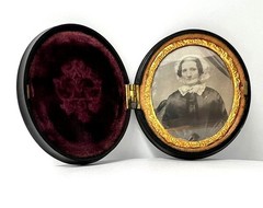 Antique Union Case Daguerreotype Oval Victorian Woman Portrait Photo Case