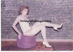 Z6856 Photo 1970s Artistic Nude Pretty Woman