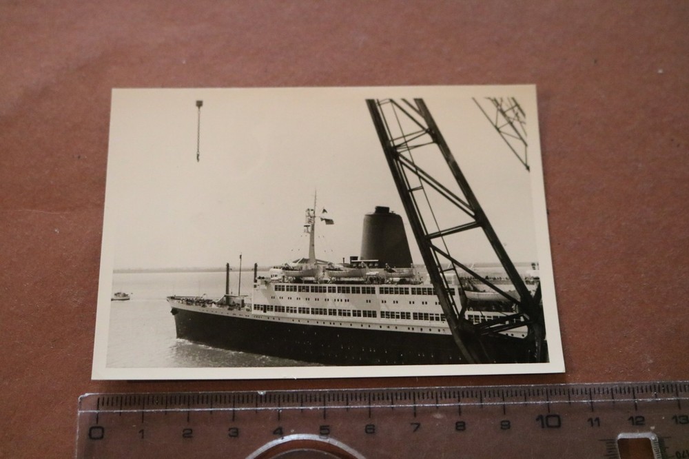 Great old photo – passenger steamer unknown to me