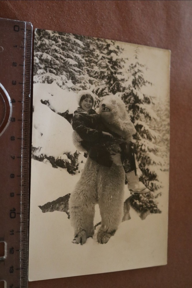 Great old photo-pretty woman and person in polar bear costume-50s-60s?