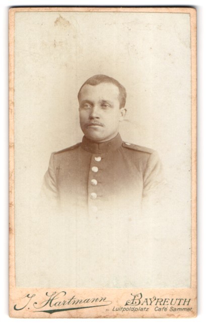Photograph J. Kartmann, Bayreuth, Luitpoldplatz, Soldier in Uniform RGT, 1 with M