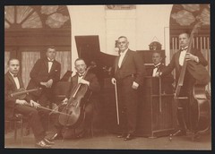 Photograph Musicians of the Käppele Band with Double Bass, Violin / Violin and Cell
