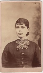 Vintage photo card captioned «Mrs. Serinder a friend» – photographer unknown