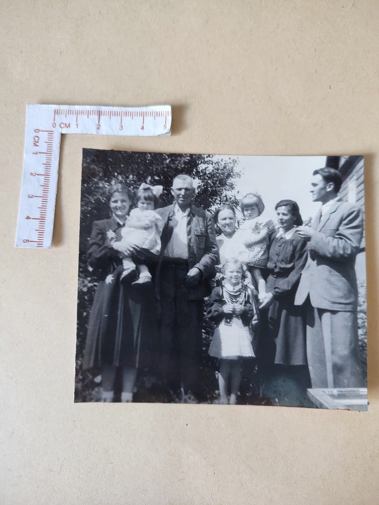 ⚫ Vintage Photograph Photo 1950s Family Children Parents