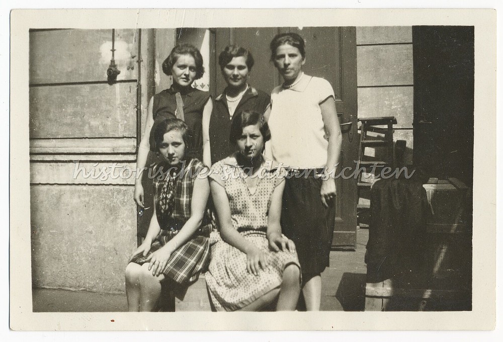 5 Women – Fashion – Vintage Photo 1930s