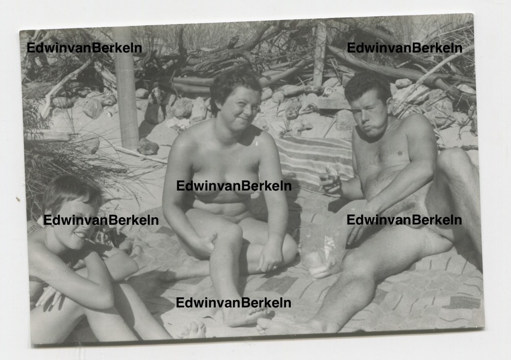 E8 Photo 1960s Pretty Woman + Man Artistic Nude Pinup Pin Up