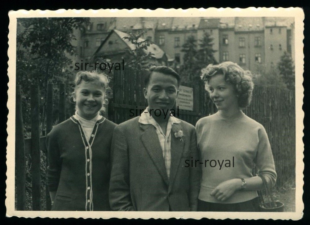 Leipzig 1958 – Vietnamese before returning to Vietnam – GDR 1950s – Photo 10x7cm