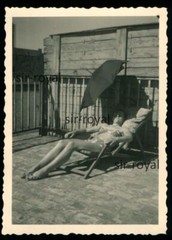 Berlin Spandau 1957-woman in bikini sunbathing on the Havel-photo 6x9cm