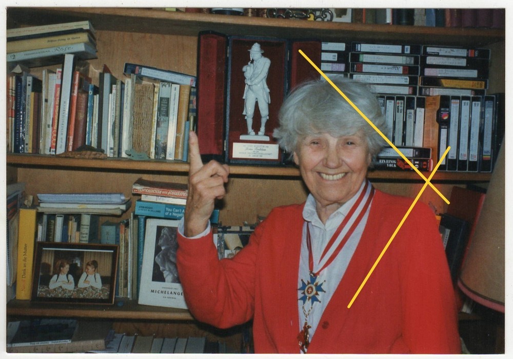 Jane Tilden colour photo from her estate – at home in Kitzbühel – 13x9cm – W