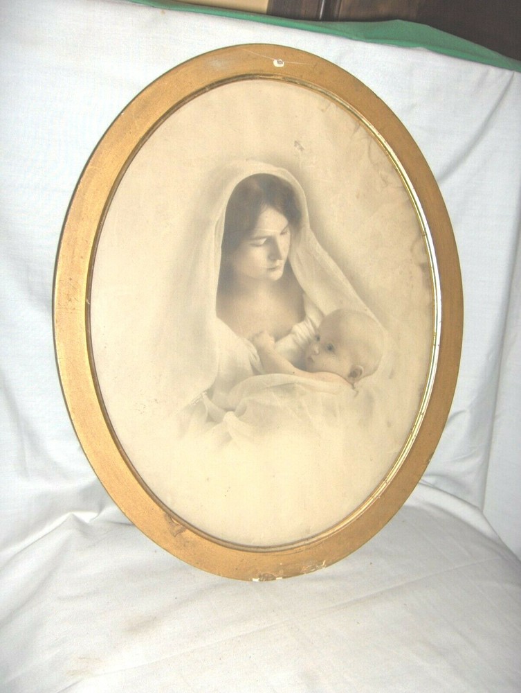 #513 – ANTIQUE PHOTO ART – MOTHER AND CHILD IN ORIGINAL OVAL FRAME