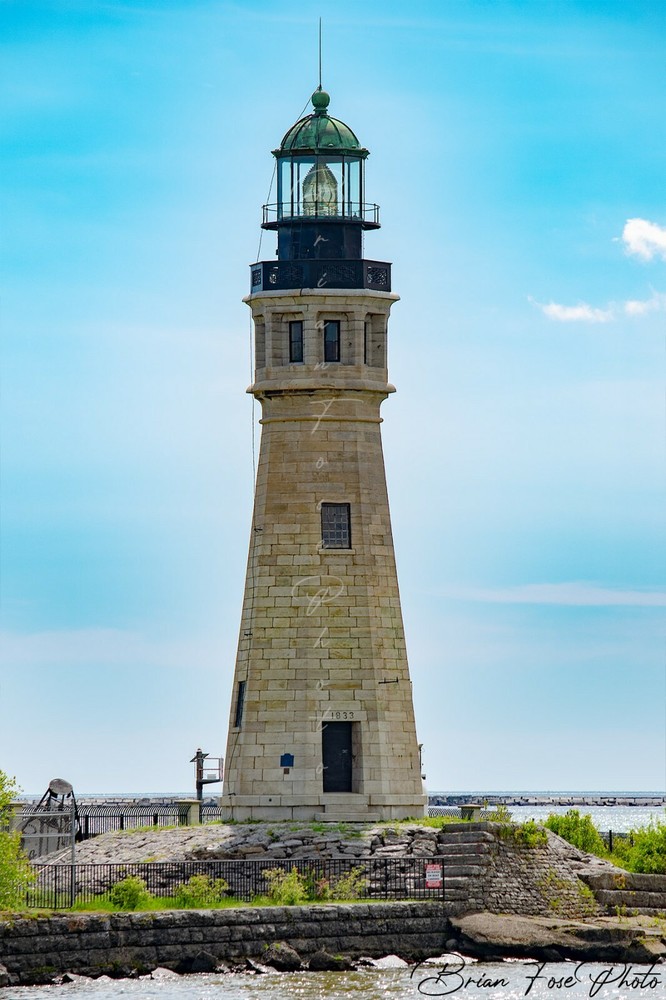 12×18 Photograph Print of Buffalo Lighthouse – FREE SHIPPING